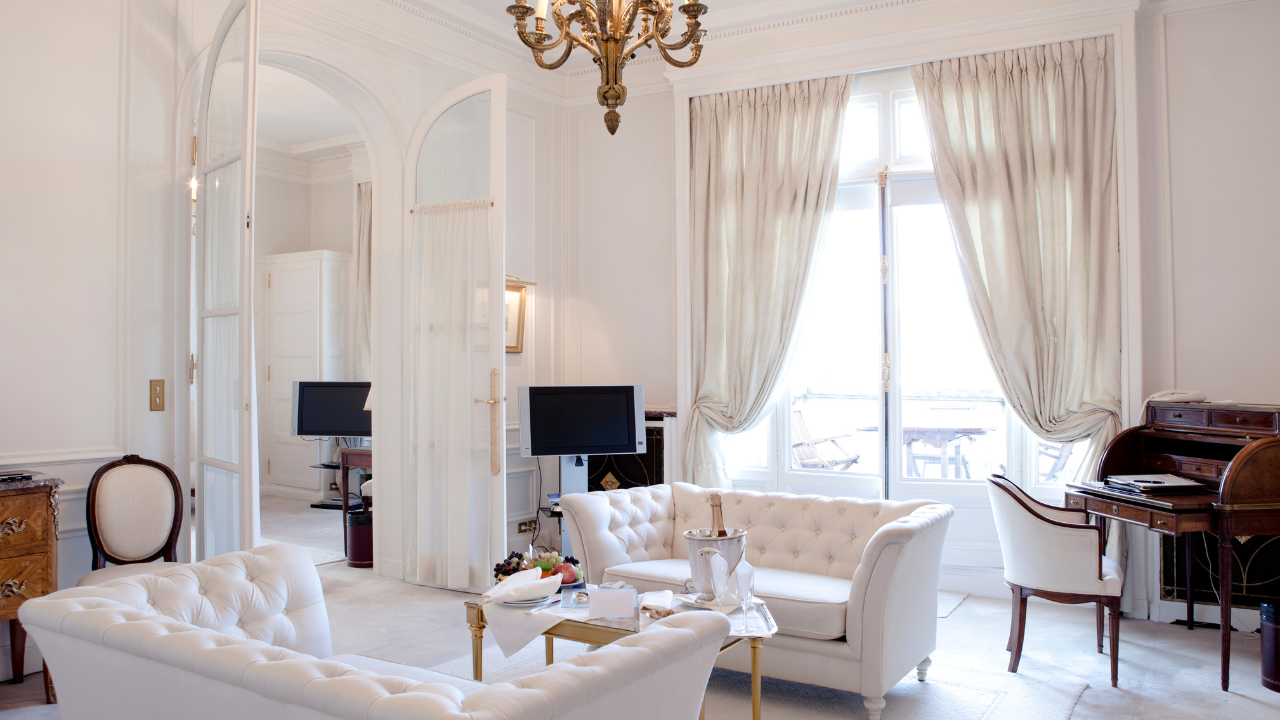 How to Organize & Create A Room Like A Luxury Hotel